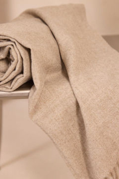 Picture of WOVEN SCARF IN NATURAL TONES ROBIN